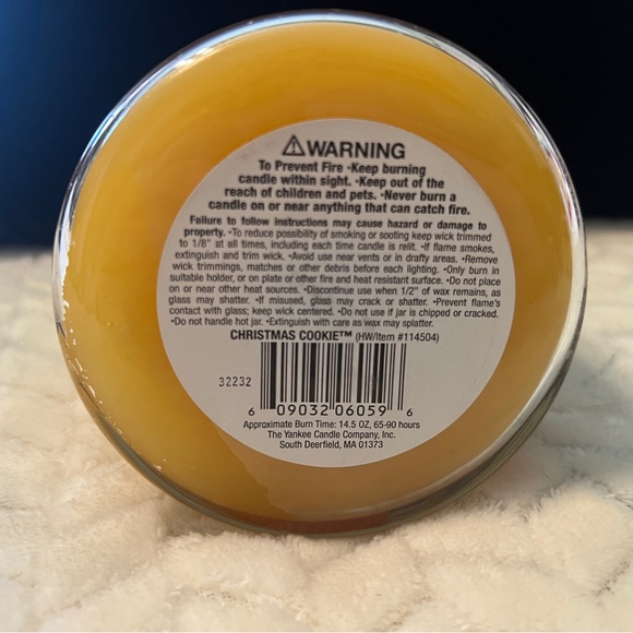 Yankee Christmas Cookie 14.5 oz Candle - Picture 3 of 5